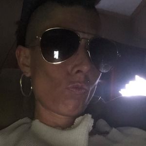 Meet your Posher, Chastity hutto